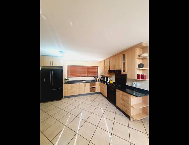 4 BEDROOM FREEHOLD FOR SALE IN CARLSWALD NORTH ESTATE